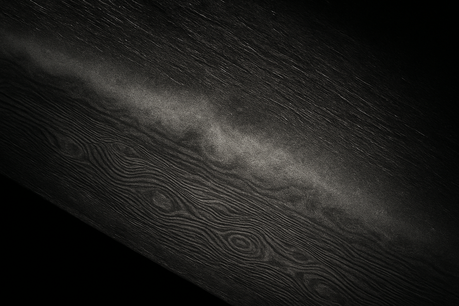 Macro of a kasumi blade surface showing the hamon